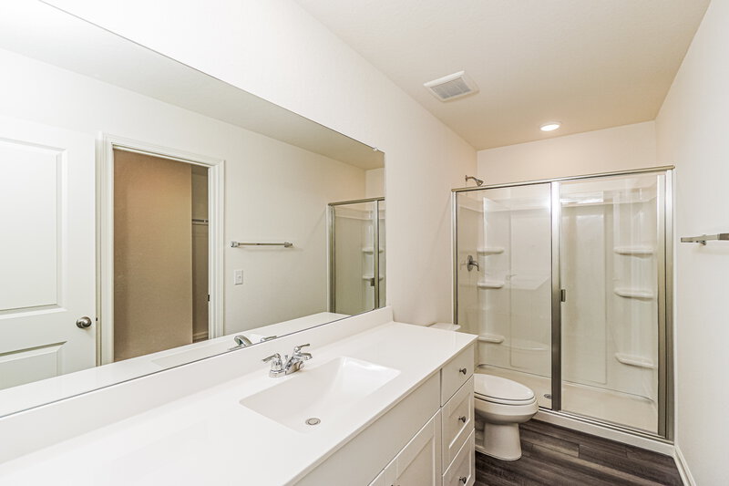 1,555/Mo, 5543 Bluebell Mdw Converse, TX 78109 Main Bathroom View