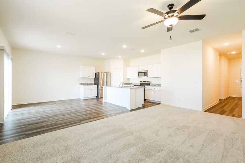 1,895/Mo, 5709 Texas Palm Dr Converse, TX 78109 Living Room View 2