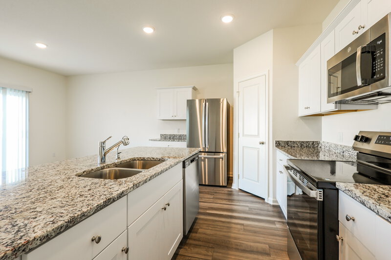1,895/Mo, 5709 Texas Palm Dr Converse, TX 78109 Kitchen View 2