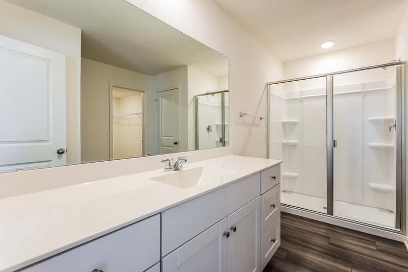 2,025/Mo, 5717 Texas Palm Dr Converse, TX 78109 Main Bathroom View