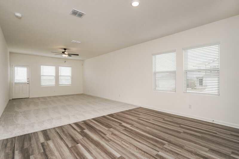 1,805/Mo, 5549 Bluebell Mdw Converse, TX 78109 Dining Room View