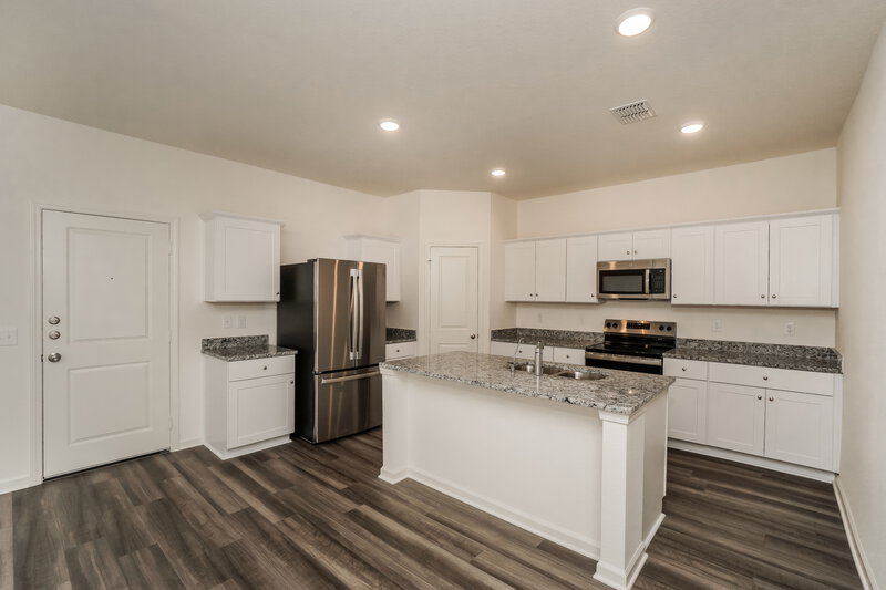1,805/Mo, 5549 Bluebell Mdw Converse, TX 78109 Kitchen View