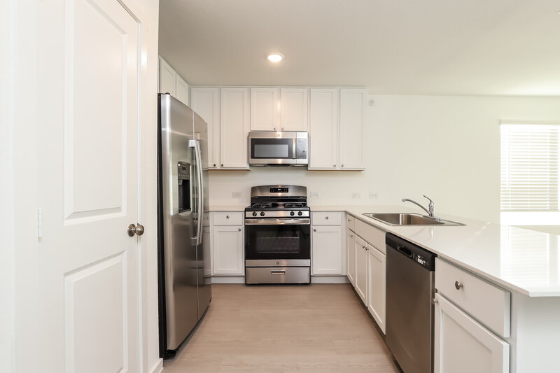 1,870/Mo, 253 AMY ALLEY San Antonio, TX 78253 Kitchen View