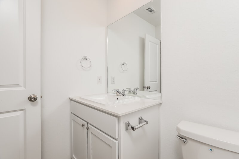 1,660/Mo, 261 Amy Aly San Antonio, TX 78253 Bathroom View