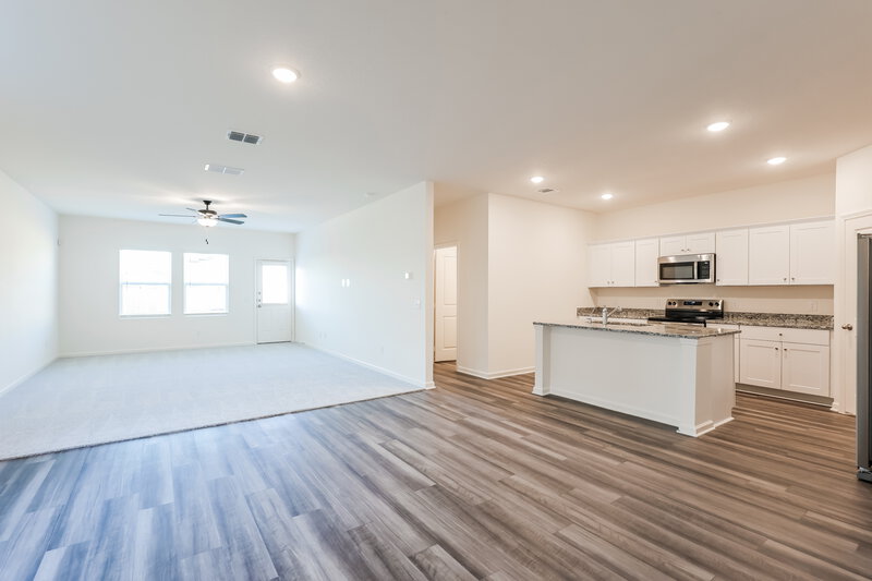 1,815/Mo, 5815 Texas Palm Dr Converse, TX 78109 Living Room View