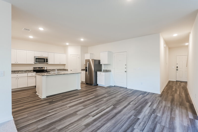 1,815/Mo, 5815 Texas Palm Dr Converse, TX 78109 Living Room View 2