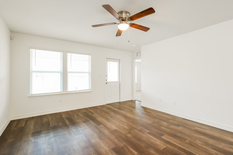 1,710/Mo, 10323 Monte Carmel Pl Converse, TX 78109 Living Room View
