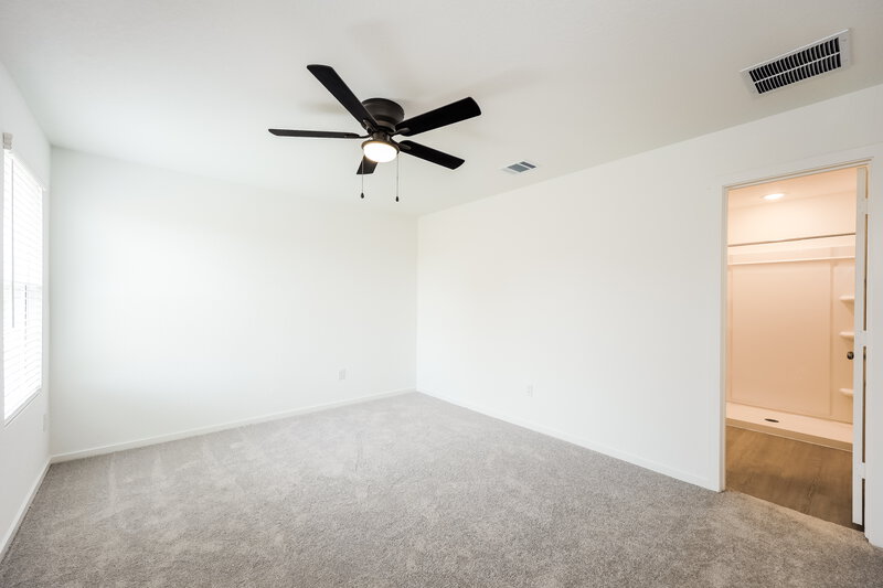 1,535/Mo, 539 Roquefort St New Braunfels, TX 78130 Main Bedroom View