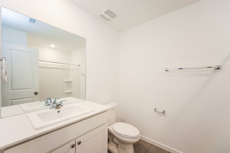 1,535/Mo, 539 Roquefort St New Braunfels, TX 78130 Bathroom View