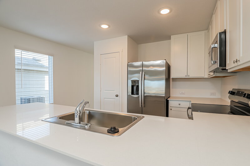 1,695/Mo, 518 Chevre Rd New Braunfels, TX 78130 Kitchen View 2