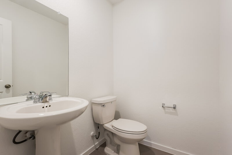 1,695/Mo, 536 Roquefort St New Braunfels, TX 78130 Bathroom View