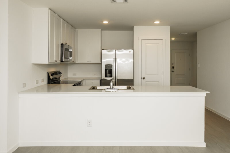 1,675/Mo, 548 Roquefort St New Braunfels, TX 78130 Kitchen View 2