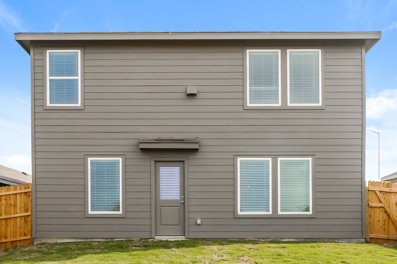 1,675/Mo, 548 Roquefort St New Braunfels, TX 78130 Rear View