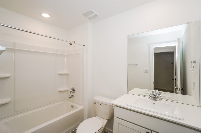 1,485/Mo, 11524 Chestnut Rose Converse, TX 78109 Bathroom View