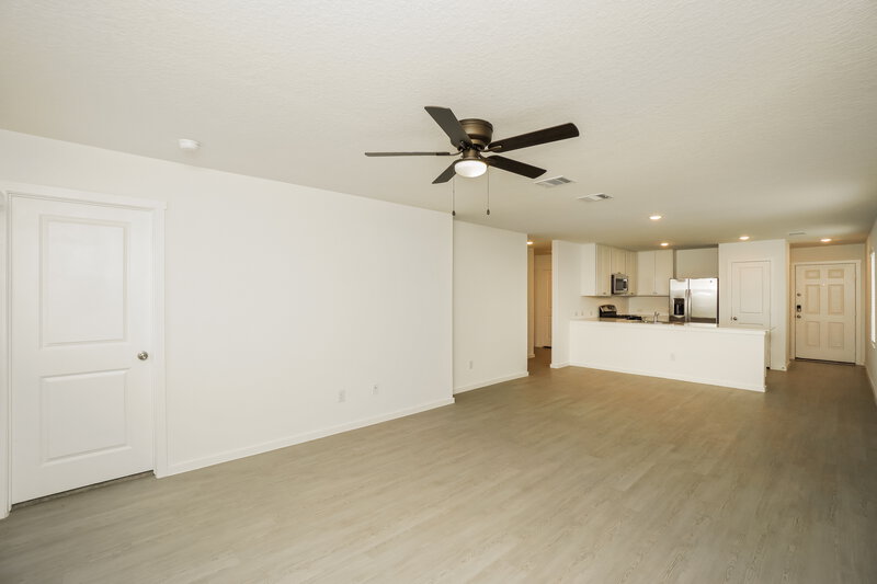 1,505/Mo, 11528 Chestnut Rose Converse, TX 78109 Living Room View 2