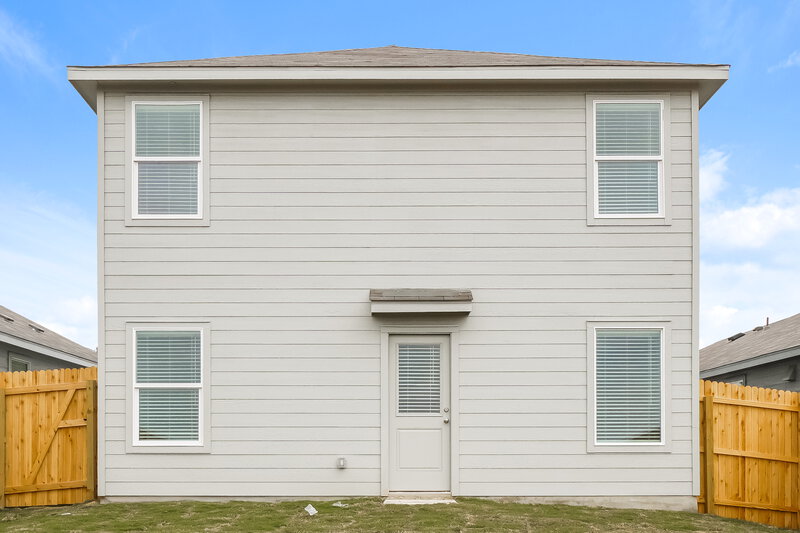 1,505/Mo, 11528 Chestnut Rose Converse, TX 78109 Rear View