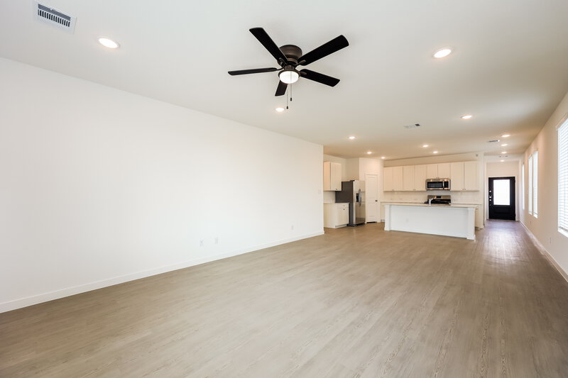 1,850/Mo, 15522 Crescent Pine San Antonio, TX 78253 Living Room View