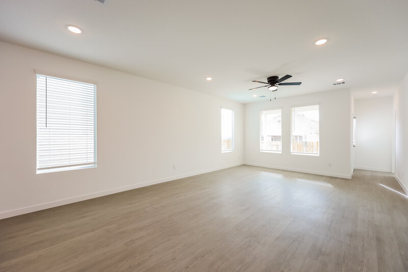 1,850/Mo, 15522 Crescent Pine San Antonio, TX 78253 Living Room View 2