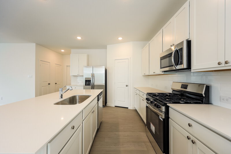 1,850/Mo, 15522 Crescent Pine San Antonio, TX 78253 Kitchen View