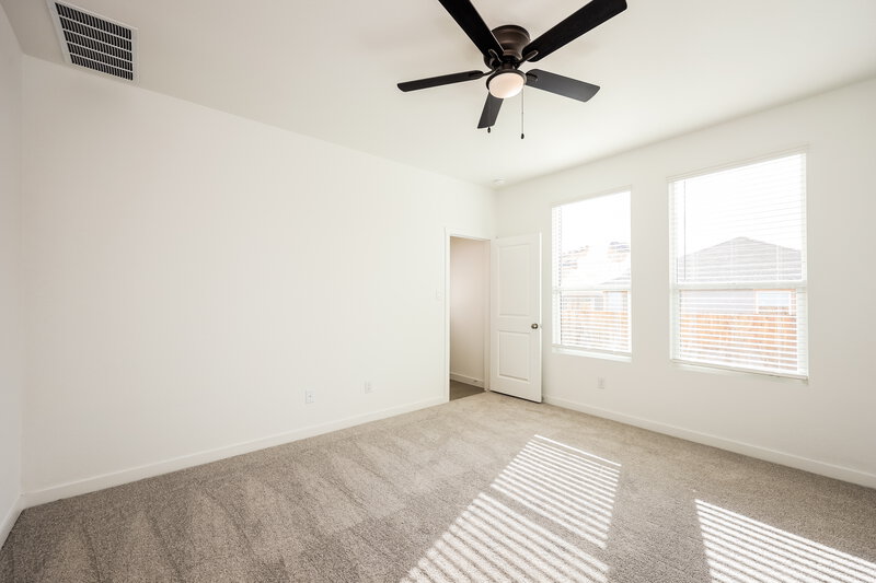 1,850/Mo, 15522 Crescent Pine San Antonio, TX 78253 Main Bedroom View 2