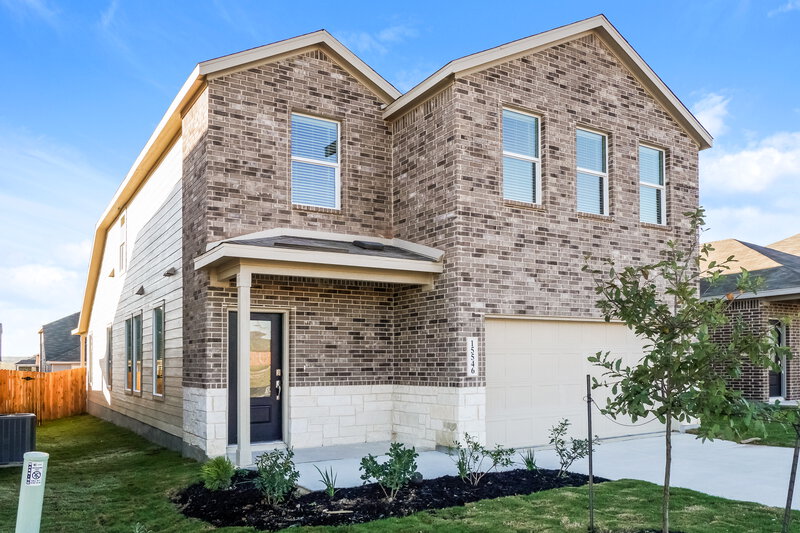 2,015/Mo, 15546 Crescent Pine St San Antonio, TX 78253 Front View