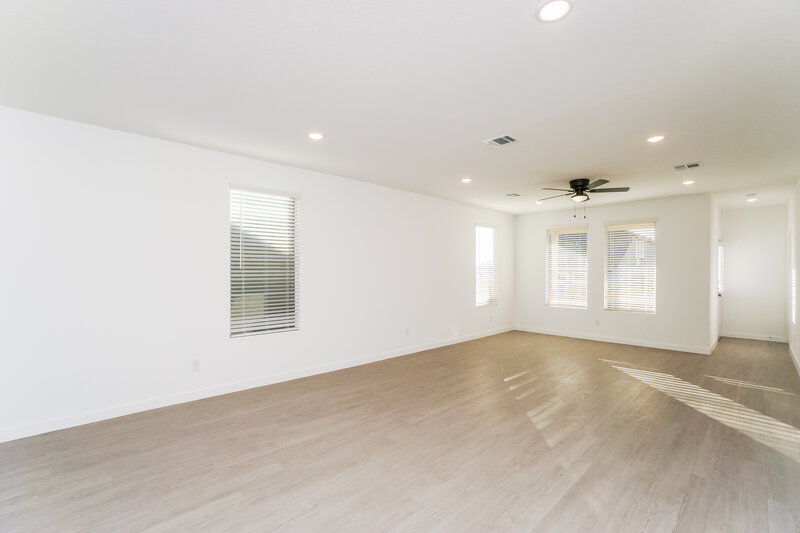 2,015/Mo, 15546 Crescent Pine St San Antonio, TX 78253 Living Room View