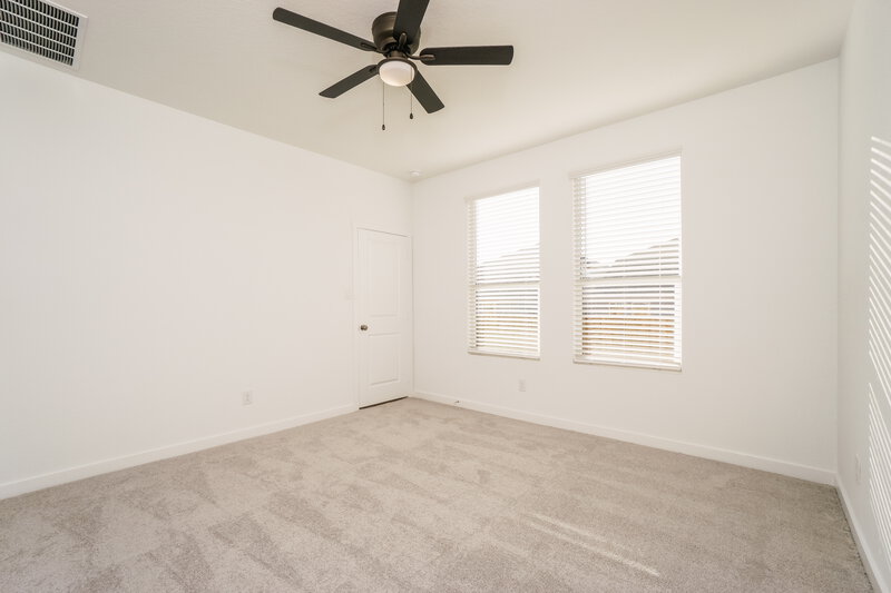 2,015/Mo, 15546 Crescent Pine St San Antonio, TX 78253 Main Bedroom View