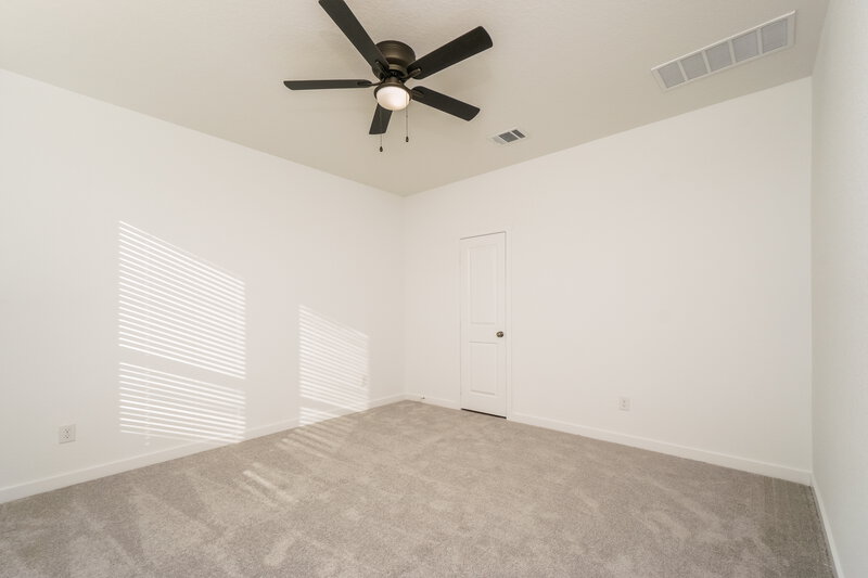 2,015/Mo, 15546 Crescent Pine St San Antonio, TX 78253 Main Bedroom View 2