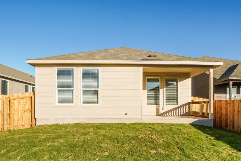 2,015/Mo, 15546 Crescent Pine St San Antonio, TX 78253 Rear View