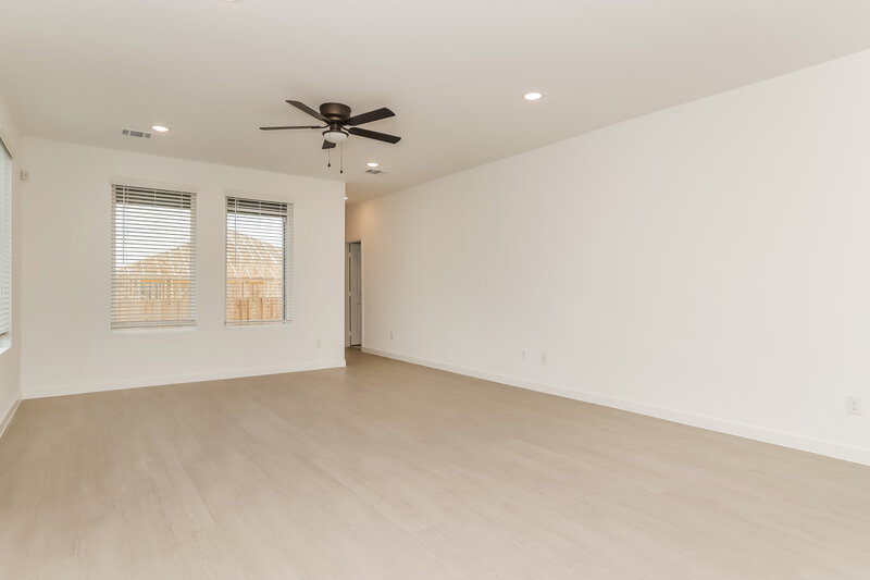 1,820/Mo, 15554 Crescent Pine San Antonio, TX 78253 Living Room View