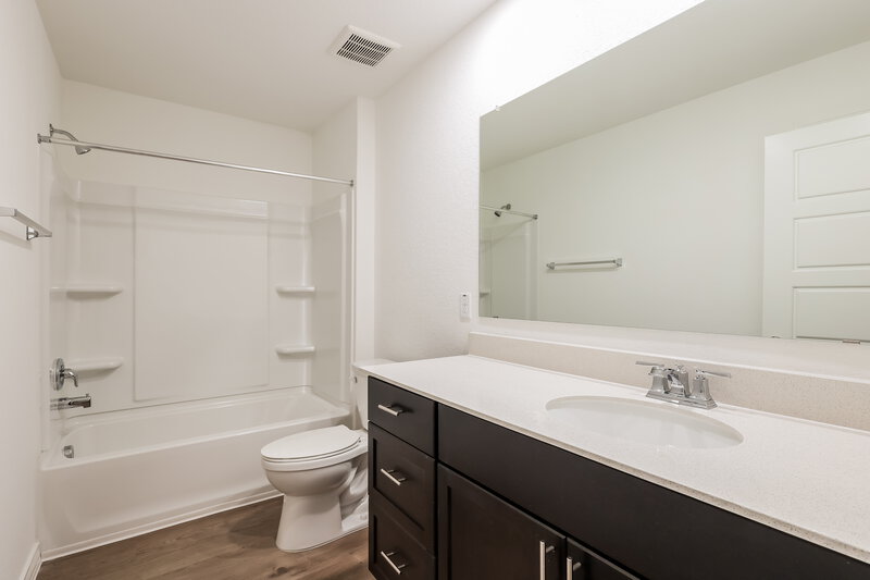 1,710/Mo, 10223 Monte Carmel Pl Converse, TX 78109 Bathroom View