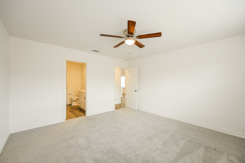 2,100/Mo, 10219 Monte Carmel Pl Converse, TX 78109 Main Bedroom View 2