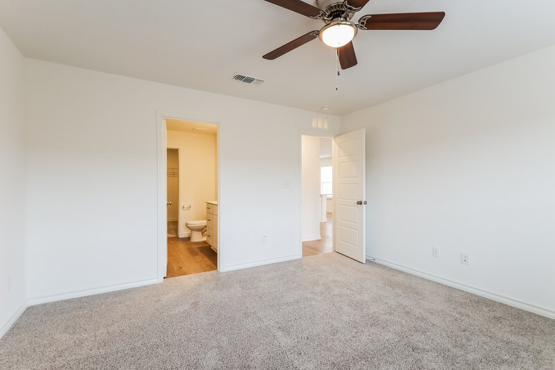 2,140/Mo, 10327 Monte Carmel Pl Converse, TX 78109 Main Bedroom View 2