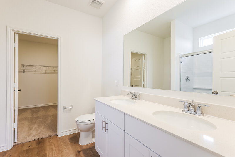 2,190/Mo, 1194 Casa Luminar Converse, TX 78109 Bathroom View