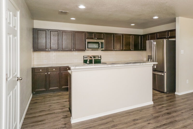 1,655/Mo, 6535 Davenport Bay Converse, TX 78109 Kitchen View