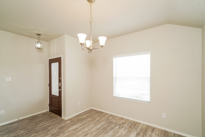 2,550/Mo, 10667 Penelope Way Converse, TX 78109 Dining Room View