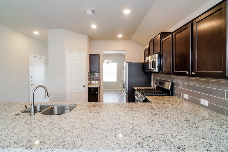 2,550/Mo, 10667 Penelope Way Converse, TX 78109 Dining Room View 2