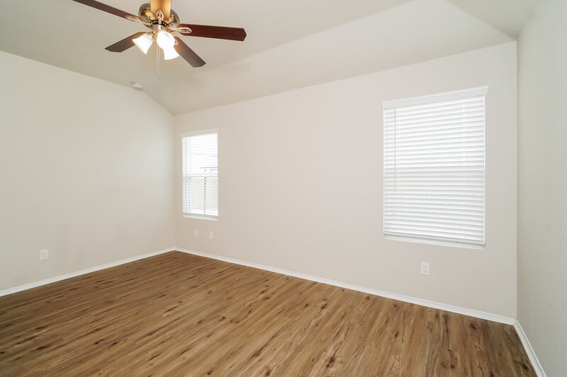 2,550/Mo, 10667 Penelope Way Converse, TX 78109 Main Bedroom View
