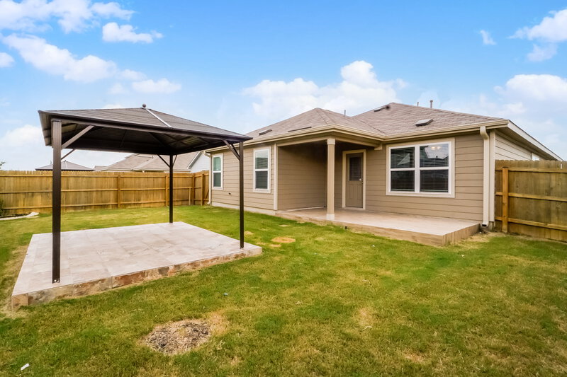 2,550/Mo, 10667 Penelope Way Converse, TX 78109 Rear View