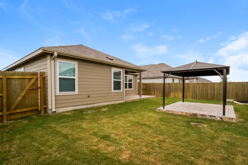 2,550/Mo, 10667 Penelope Way Converse, TX 78109 Rear View 2
