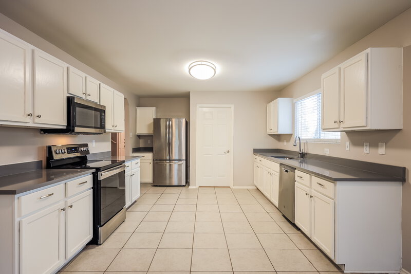 2,670/Mo, 20803 Blue Trinity San Antonio, TX 78259 Kitchen View