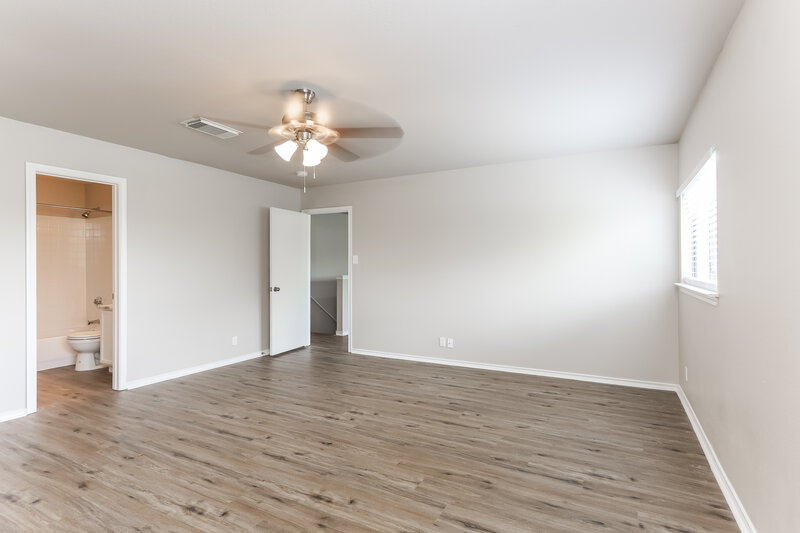 2,275/Mo, 347 Stone Point New Braunfels, TX 78130 Main Bedroom View 2