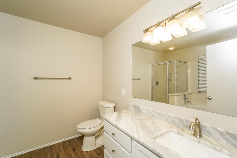 1,835/Mo, 120 Bay Willow Cibolo, TX 78108 Main Bathroom View