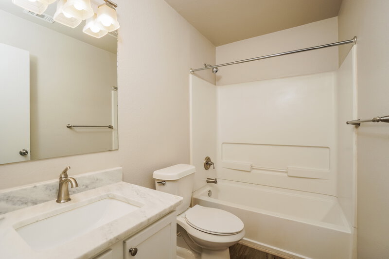 1,740/Mo, 120 Bay Willow Cibolo, TX 78108 Bathroom View