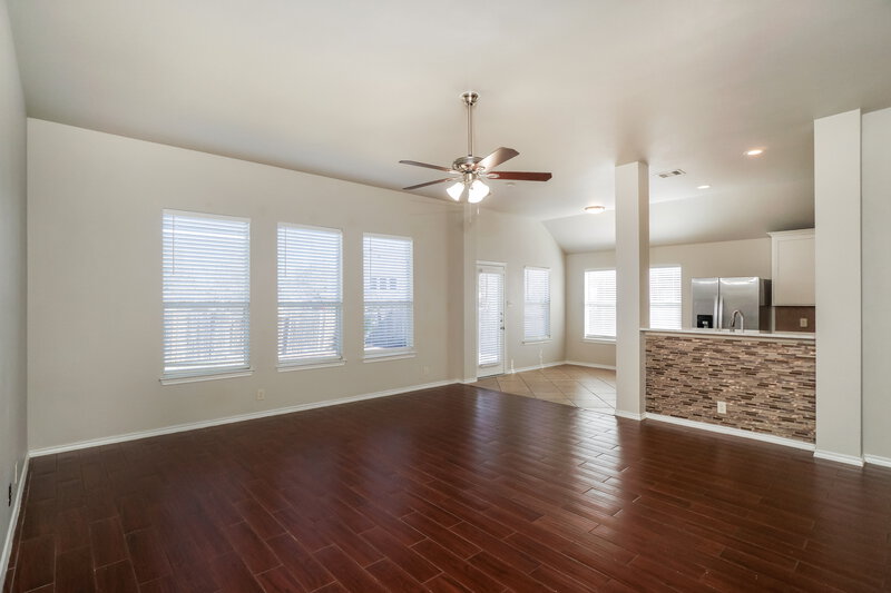 2,050/Mo, 3039 Hidden Meadow Seguin, TX 78155 Living Room View