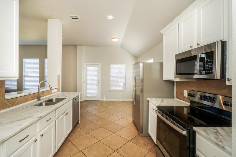 2,050/Mo, 3039 Hidden Meadow Seguin, TX 78155 Kitchen View