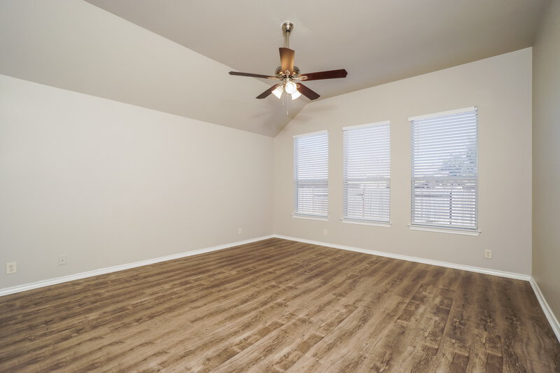 2,050/Mo, 3039 Hidden Meadow Seguin, TX 78155 Main Bedroom View 2