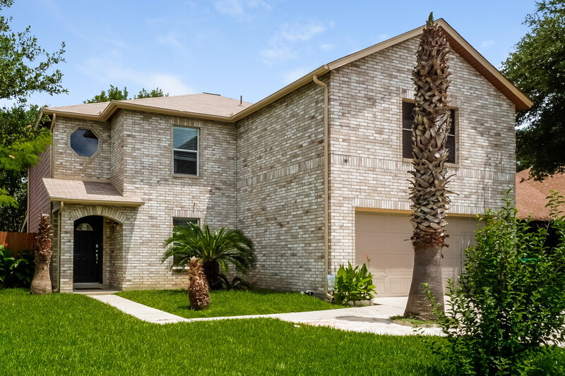 2,050/Mo, 12014 Legend Trail Helotes, TX 78023 Front View