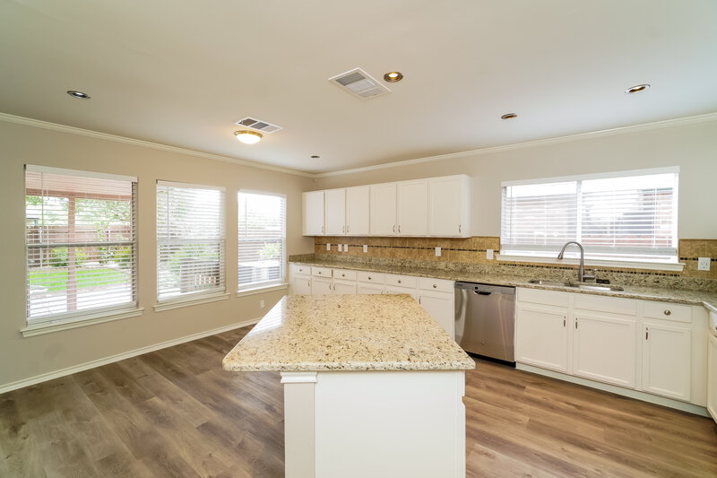 2,050/Mo, 12014 Legend Trail Helotes, TX 78023 Kitchen View 2