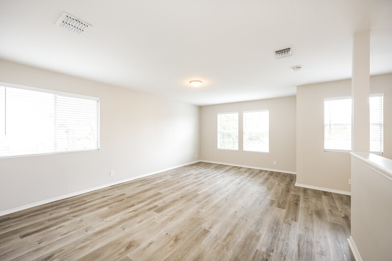 2,045/Mo, 212 Texas Mulberry San Antonio, TX 78253 Loft View